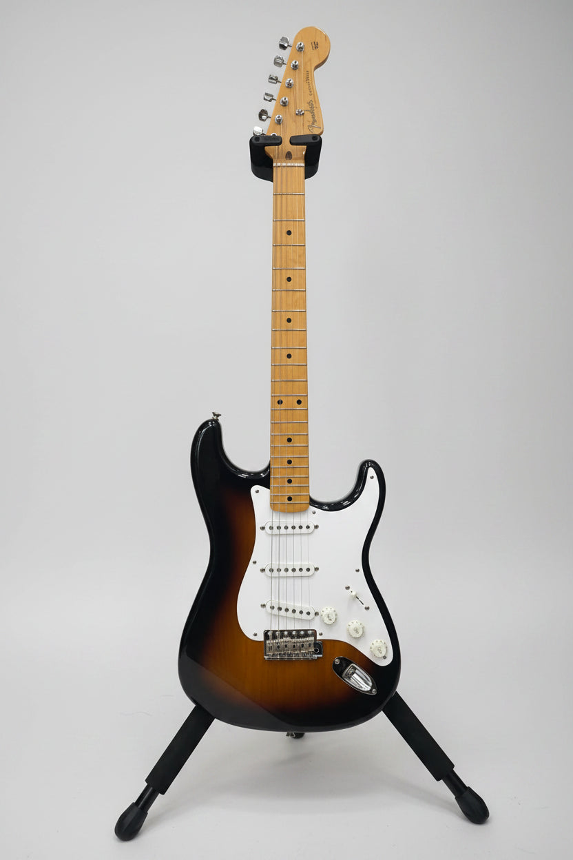 Fender Classic Series '50s Stratocaster -Maple Fingerboard - 2-Color Sunburst 0131002303 (USED)